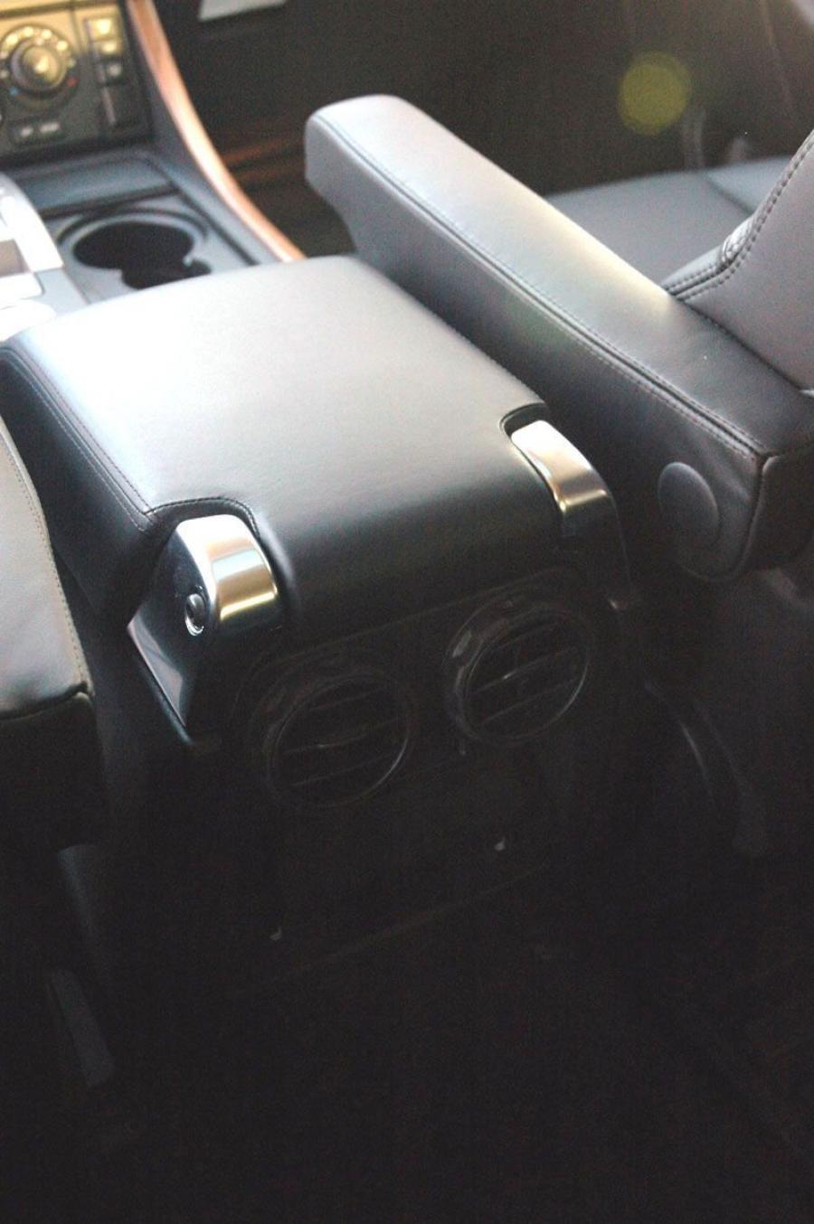  Land Rover Range Rover Sport 2008 года  (фото 12 из 37)